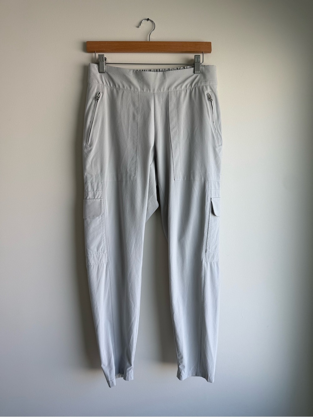 Athleta Chelsea Cargo Pants 8 Gray Stretch Utility
